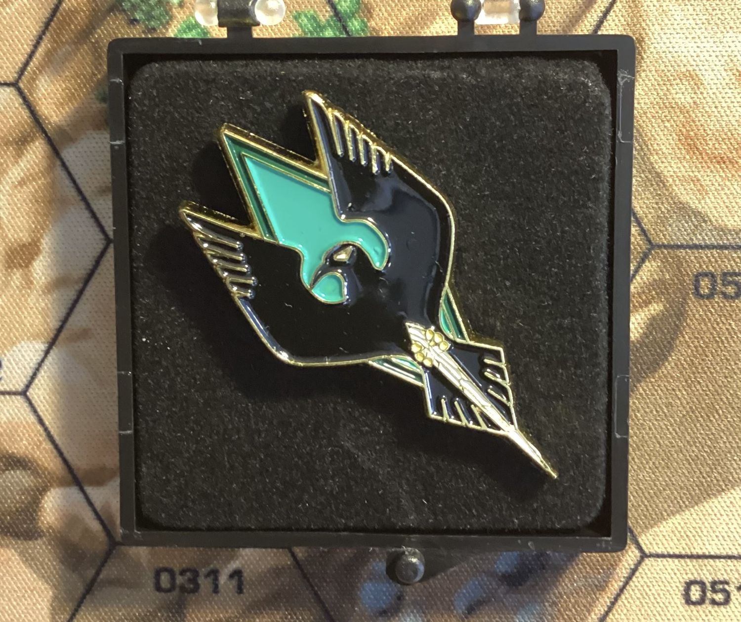 Battletech Clan Snow Raven Enamel Pin