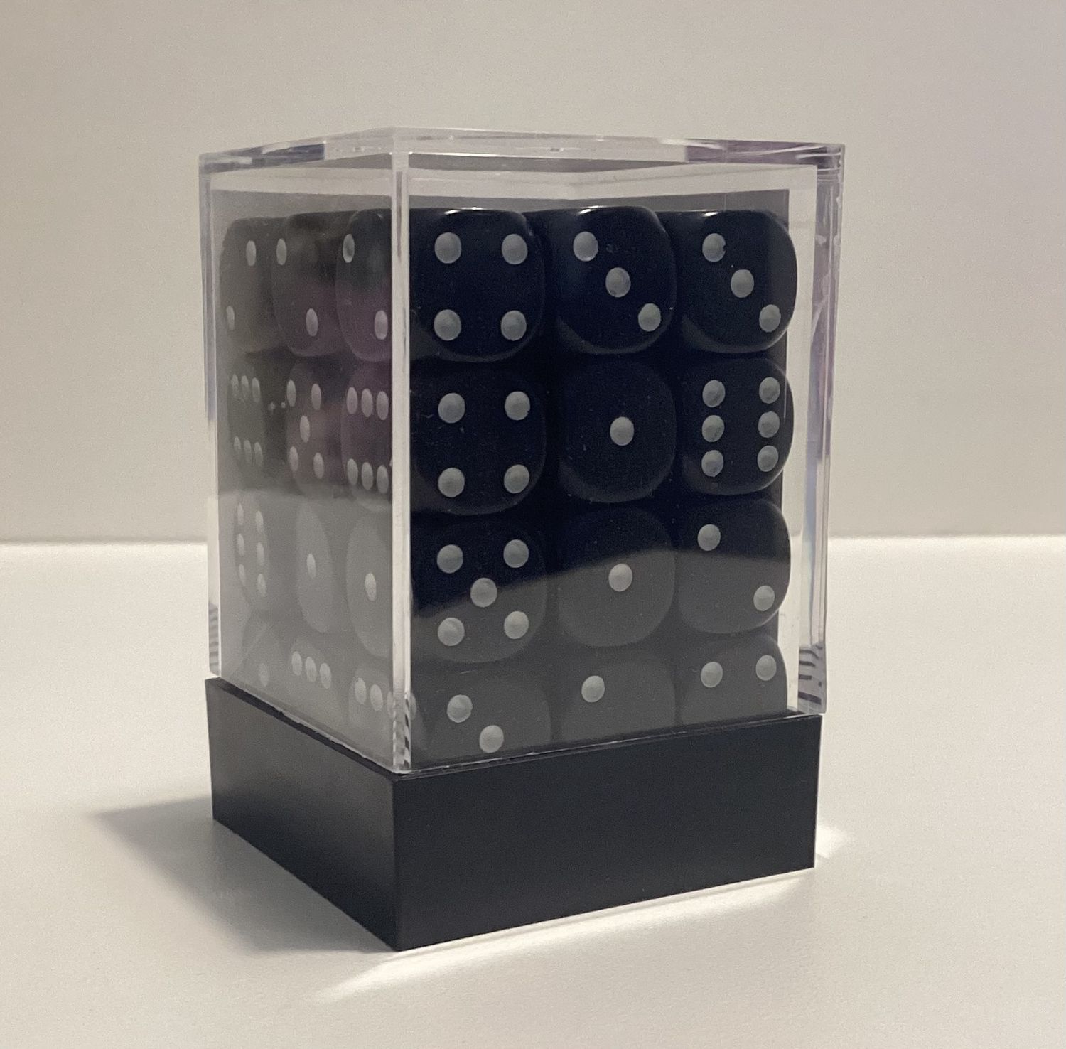 Chessex D6 Dice 12mm Opaque Black/white