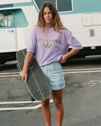 LILAC THROWBACK TEE