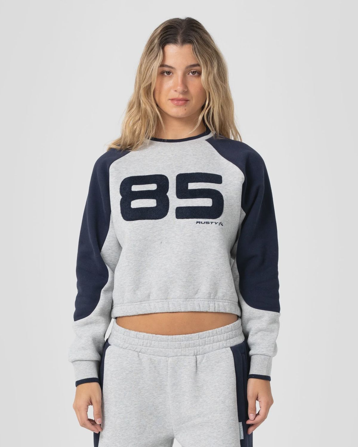 RUSTY | WOMANS HARVEST CROPPED CREW NECK FLEECE, Colour: GREY MARLE, Size: 6