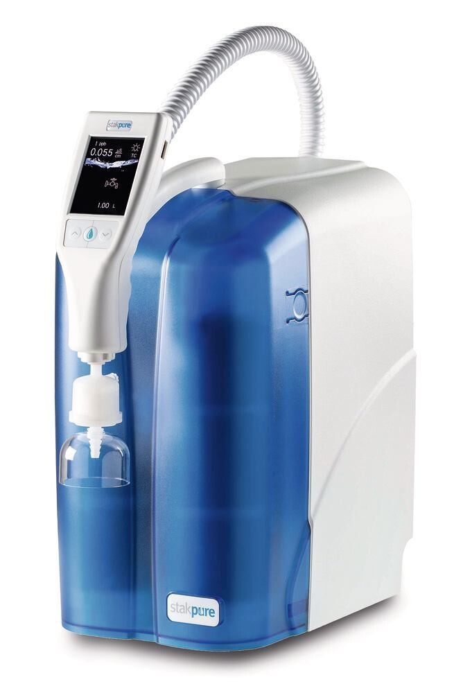 Pure and ultrapure water system OmniaTap xstouch Blueline series OmniaTap xstouch 8 UV-TOC, 1 Piece(s)