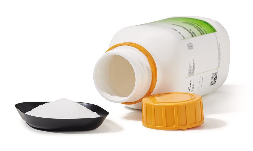 Calcium oxide, min. 96%, extra pure, 5 kg, plastic packaging.