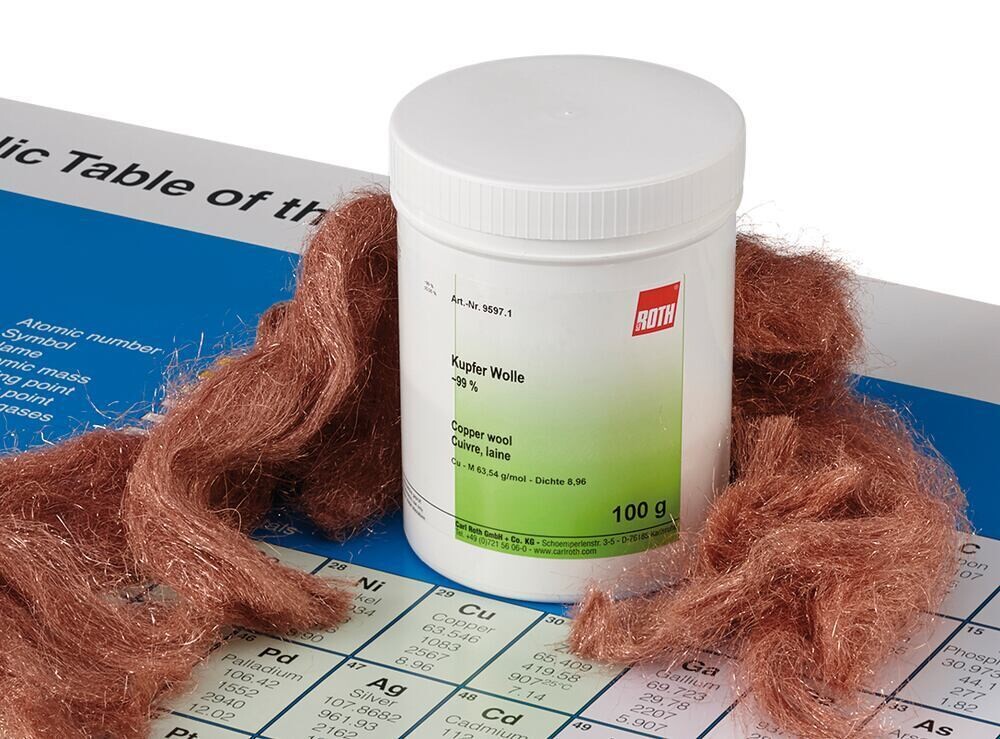 Copper wool, approx. 99%, 250 g, plastic packaging.