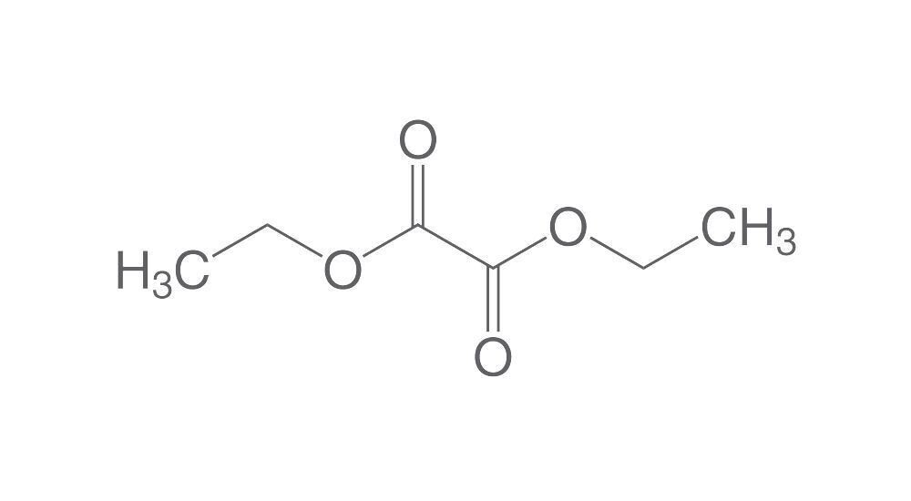 Estere dietilico dell&#39;acido ossalico, &gt;=99%, per sintesi, 1 l, confezione in plastica.