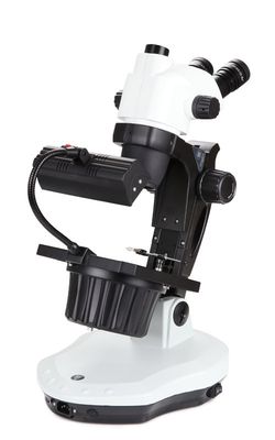 NexiusZoom (EVO) NZ.1903-GEMF para gemología Triocular con objetivo 0,67-4,5 y llamativa iluminación fluorescente de 7 W