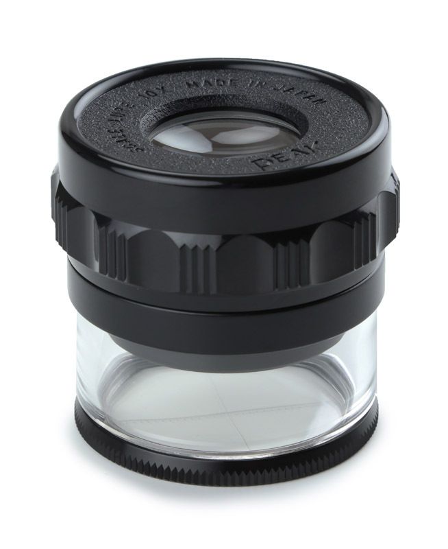 Measuring magnifier 10x magnification Ø 20 mm eyepiece. Field of view 35 mm. Measuring scale 15-0-15 mm. Division 0.1, 0.5 and 1.0 mm