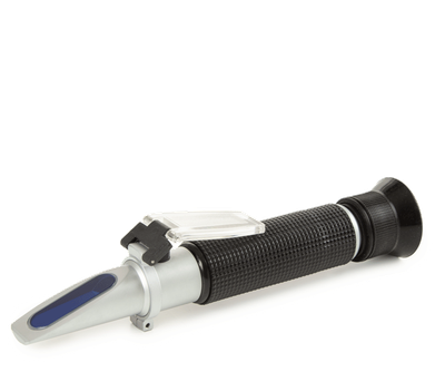 Refractometer for Sugar. Scale 0 - 150 °Oe 0 - 35 Brix 0 - 27 °KMW 0 - 22 % 0 - 37 CNM, Accuracy 1-0.2-0.2-0.2-0.5, Digital