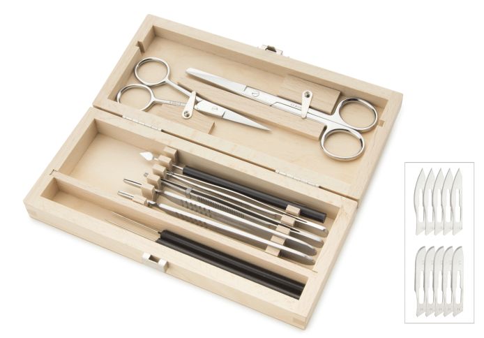 9-piece preparation set in wooden box