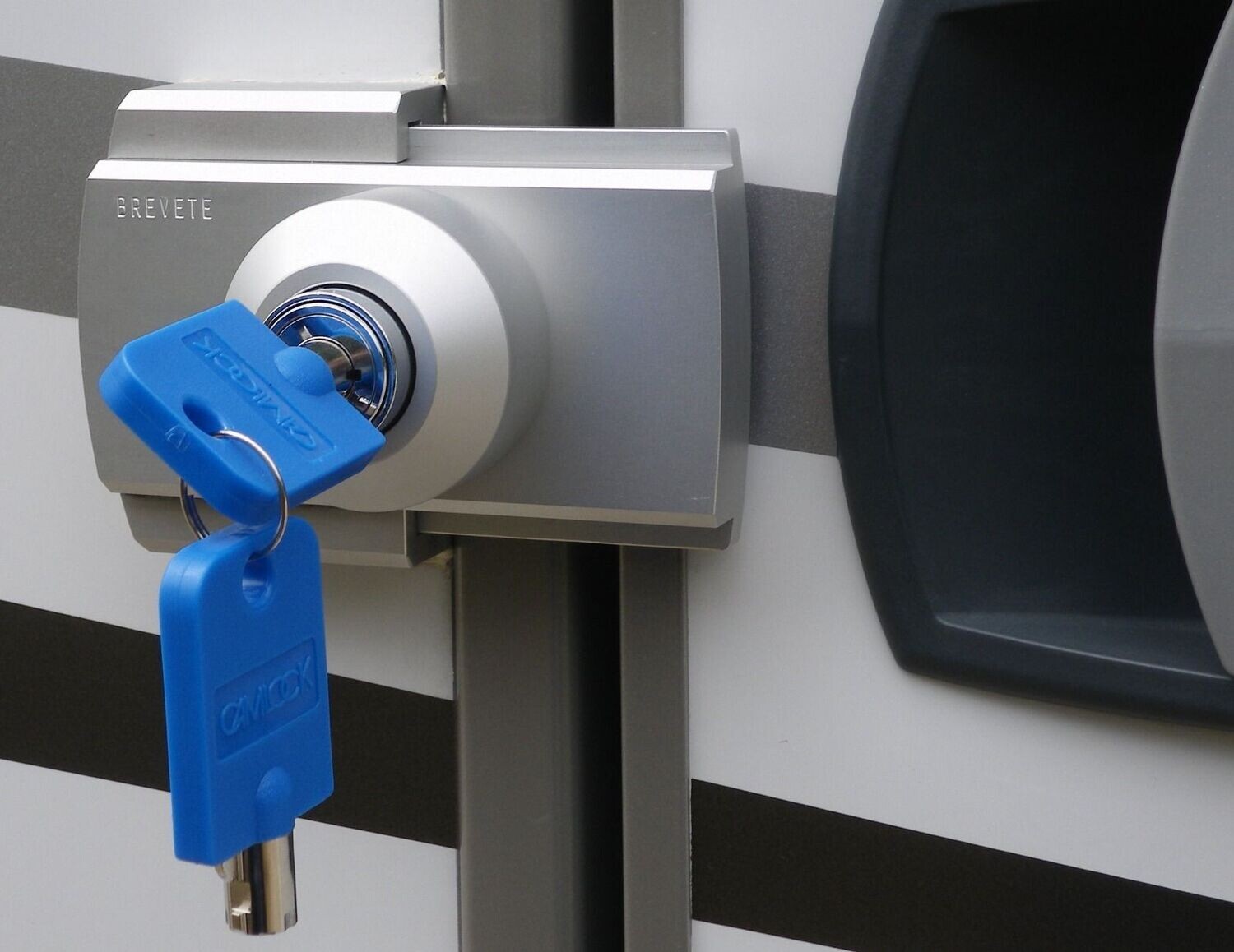 Cerradura IMC 1507 puerta principal con cierre desde el interior
