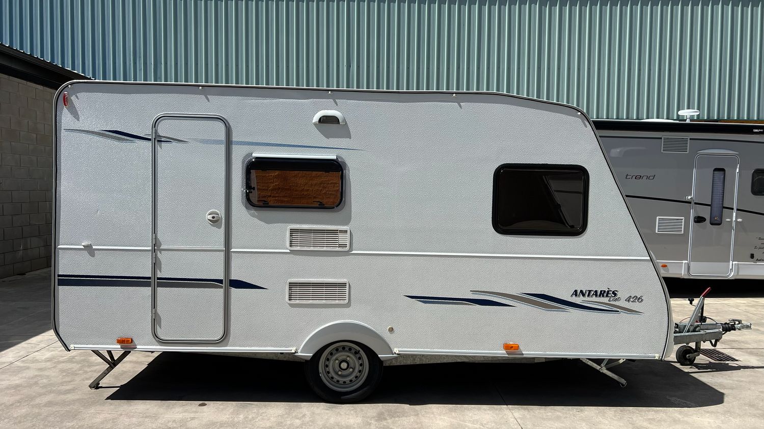 CARAVELAIR ANTARES LUXE 426 – 6 PLAZAS