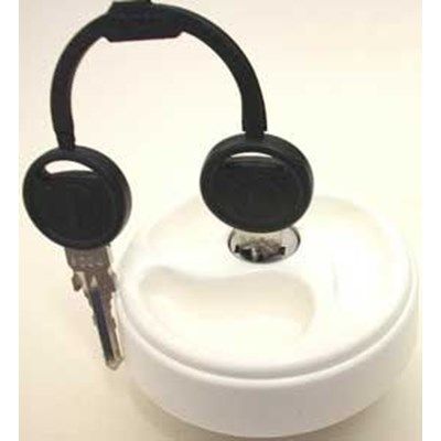 TAPON CON LLAVE COLOR BLANCO