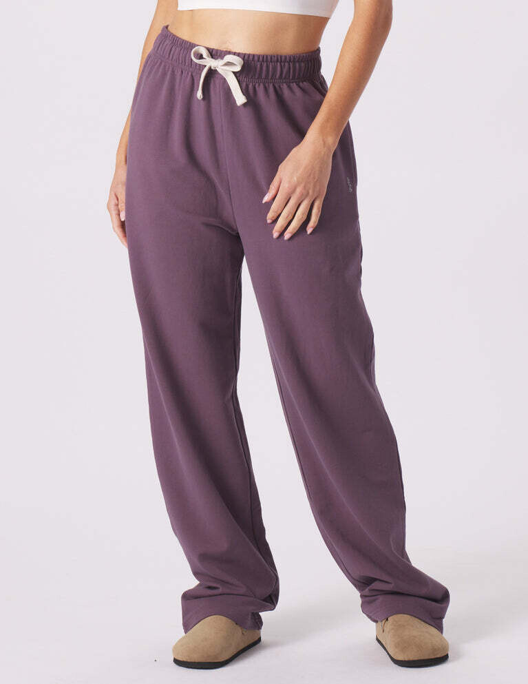 Straightleg Sweatpant Berry Wine
