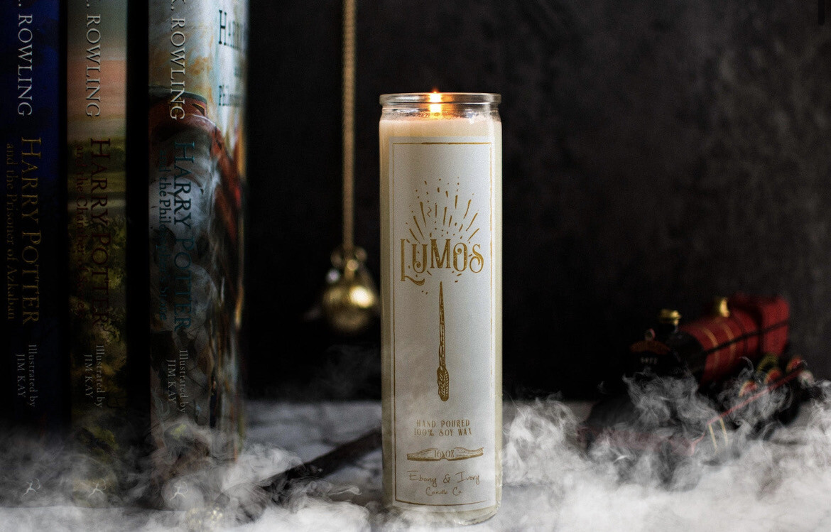 Lumos 16oz Soy Wax Candle (HP-Wizarding Collection)