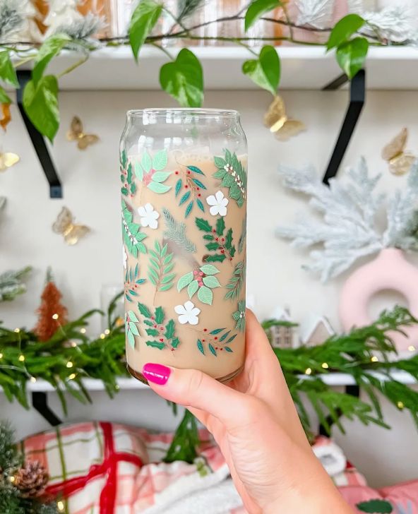 Holly Leaves Glass (20oz)