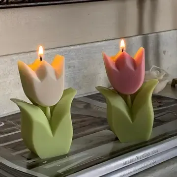Tulip Candle