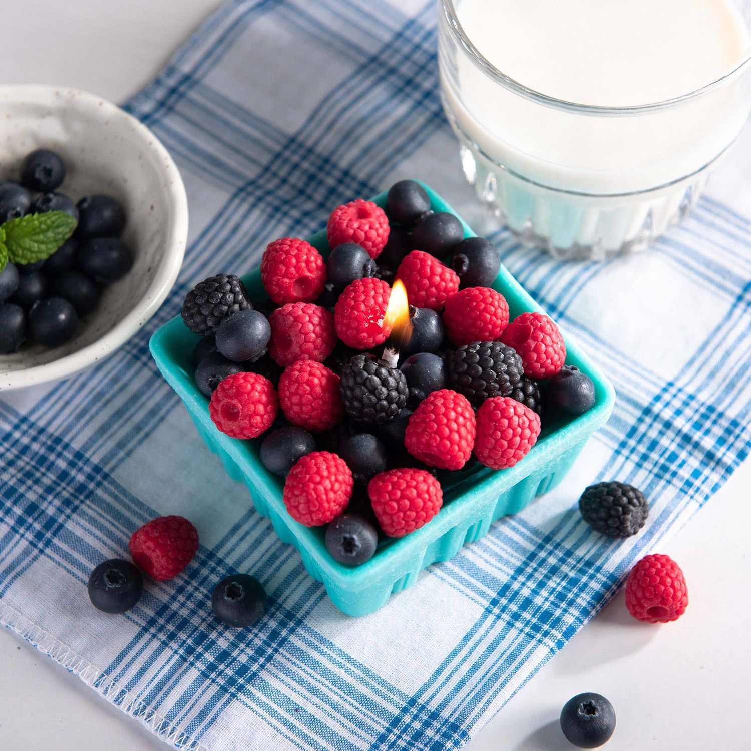 Mixed Berry Basket Candle – All Wax Fruit Candle Decor