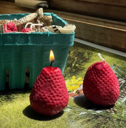 Strawberry Candle