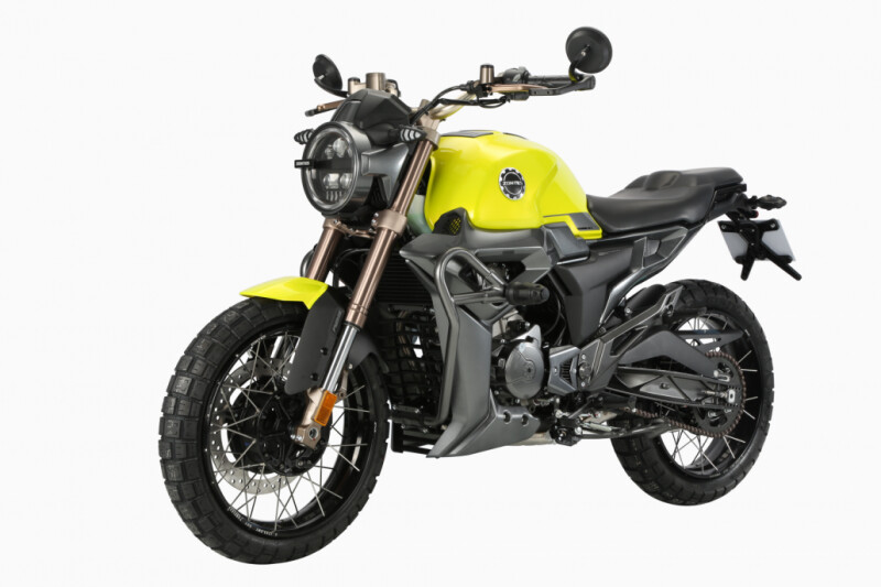 Moto marque Zontes, modèle Scrambler 125