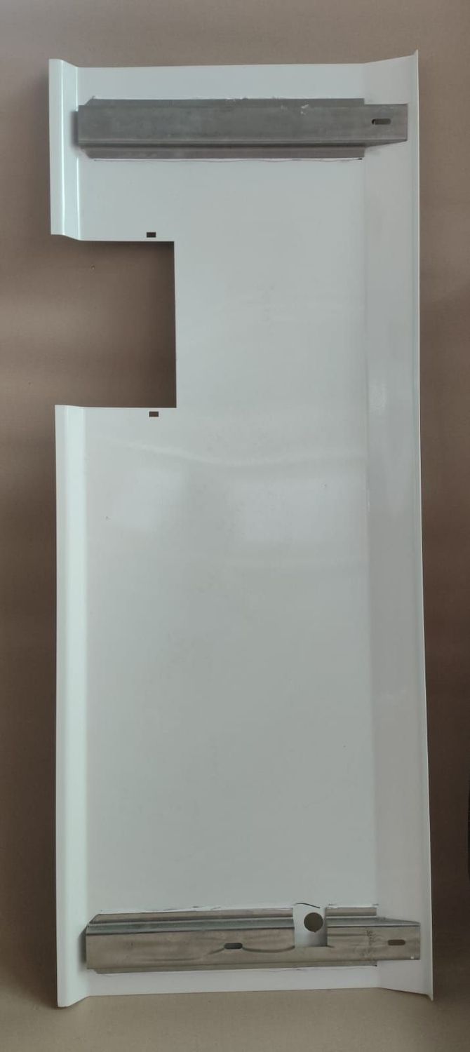 PANNELLO INFERIORE RIFORNIMENTO GASOLIO M240