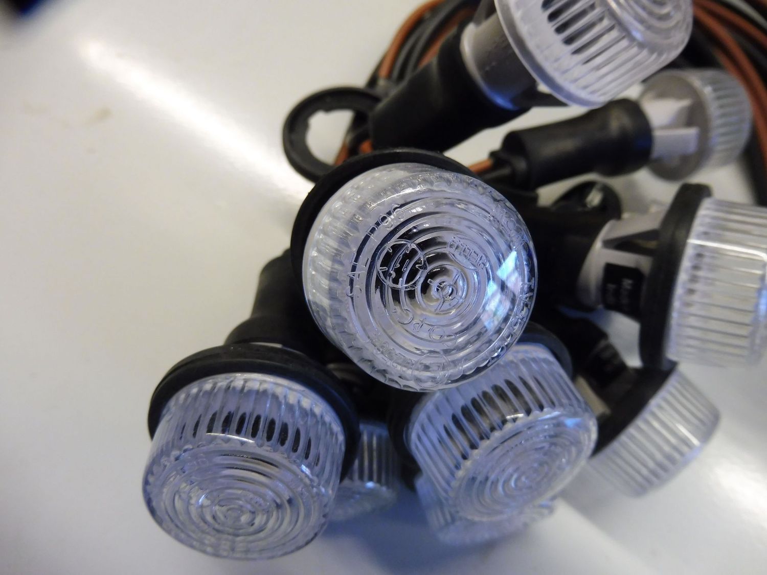 LUCE DI POSIZIONE - Cod. Art. 2PF 003.563-151
