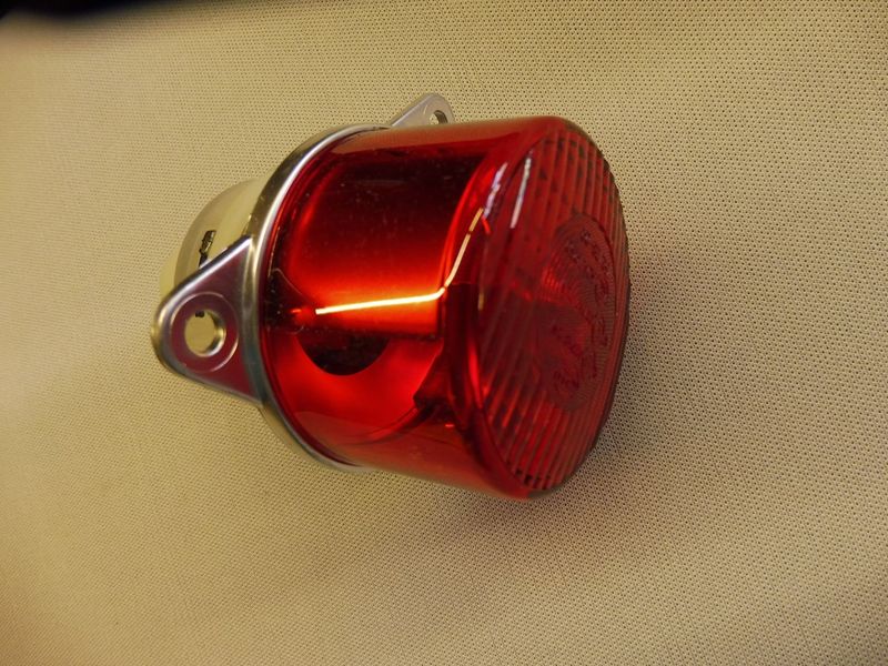 LUCE POSIZIONE POSTERIORE - Cod. Art. 2XA 008.221-021