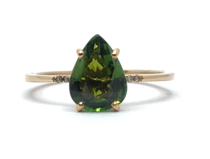 14kt Pink Gold Ring - 1.60ct - Diamonds, Green Tourmaline 14kt Pink Gold Ring - 1.60ct - Diamonds, Green Tourmaline