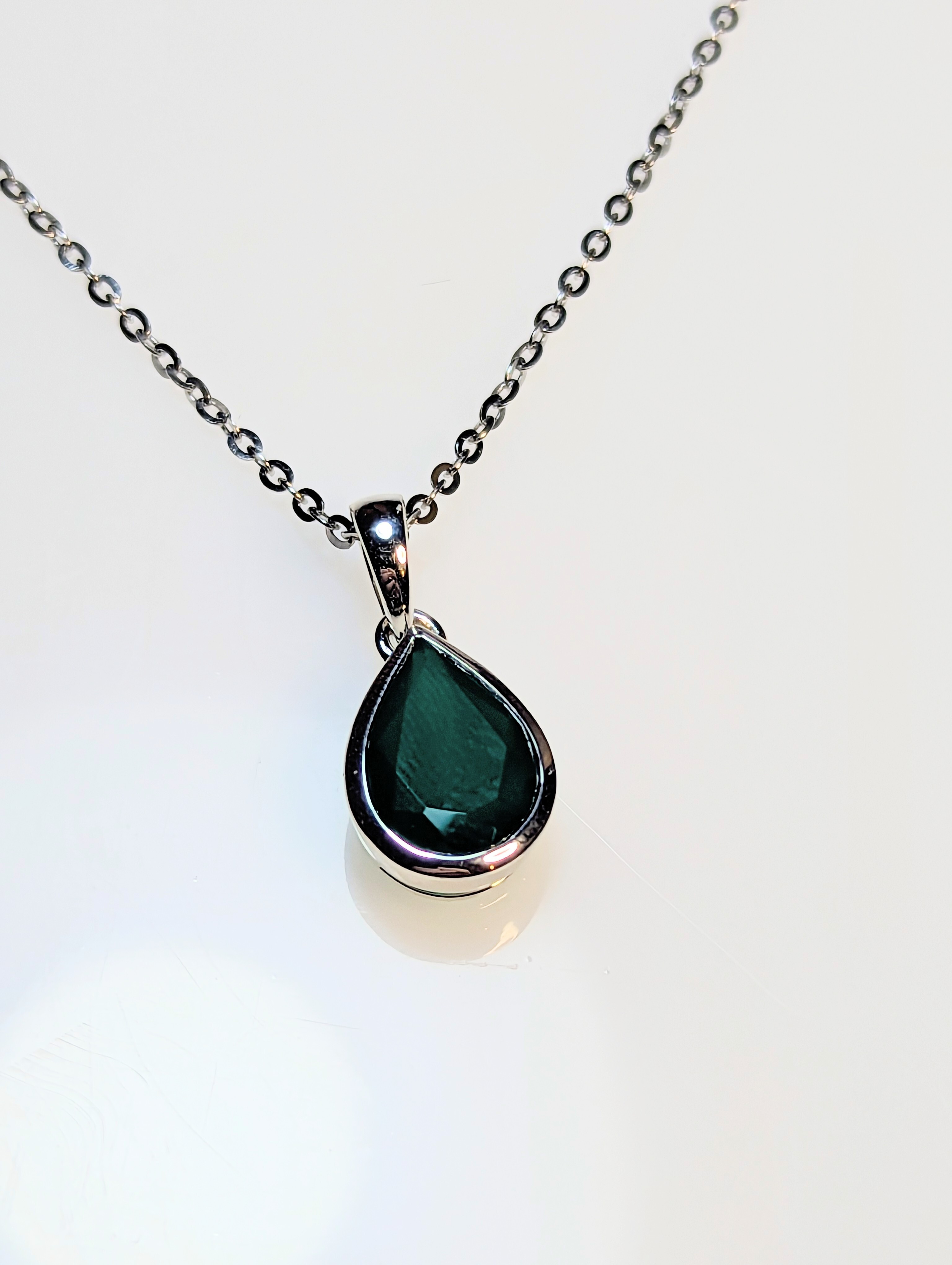 Green Onyx Teardrop Pendant in 925 Silver