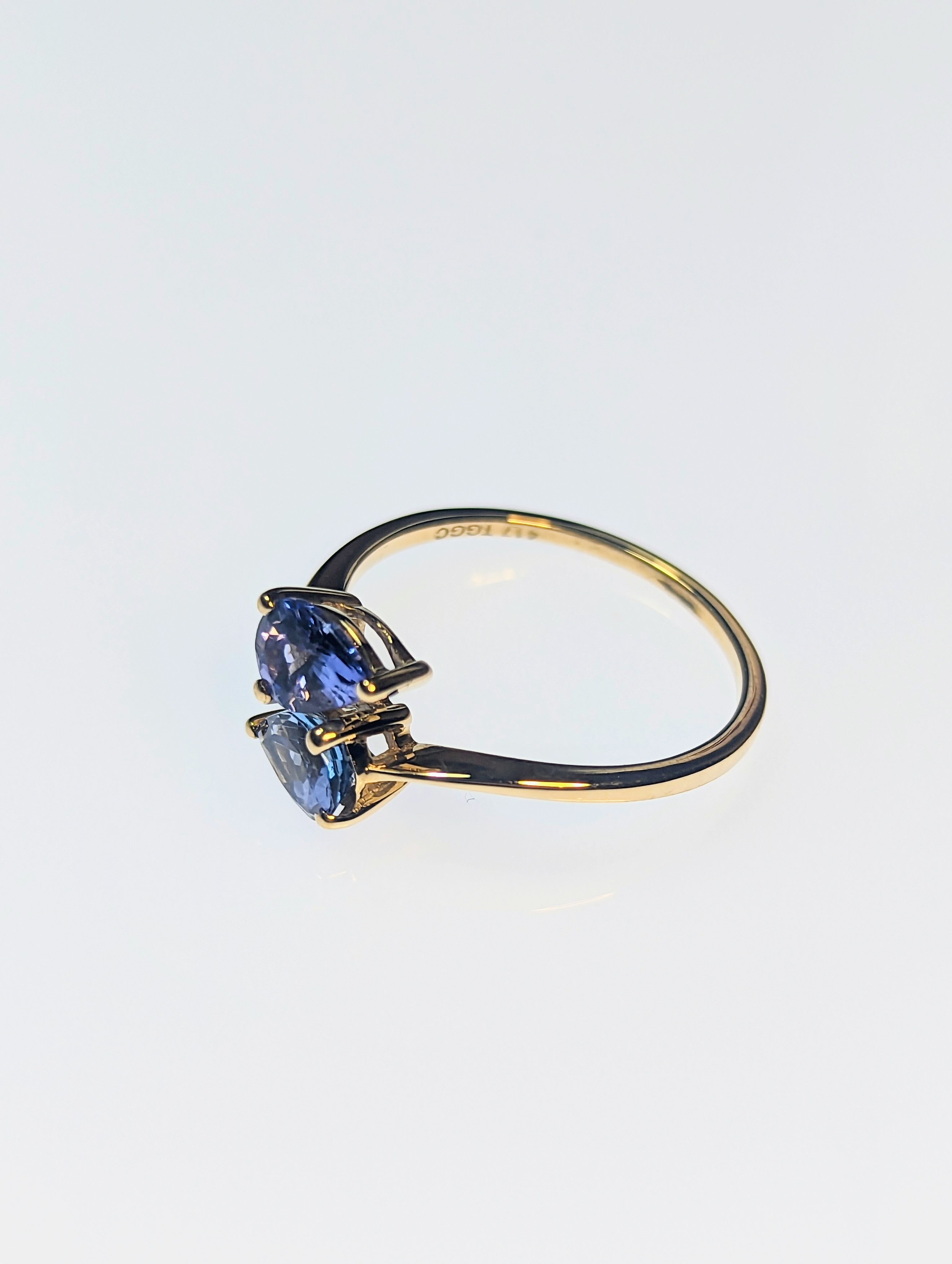 Tanzanite Ring in 10ct Yellow Gold