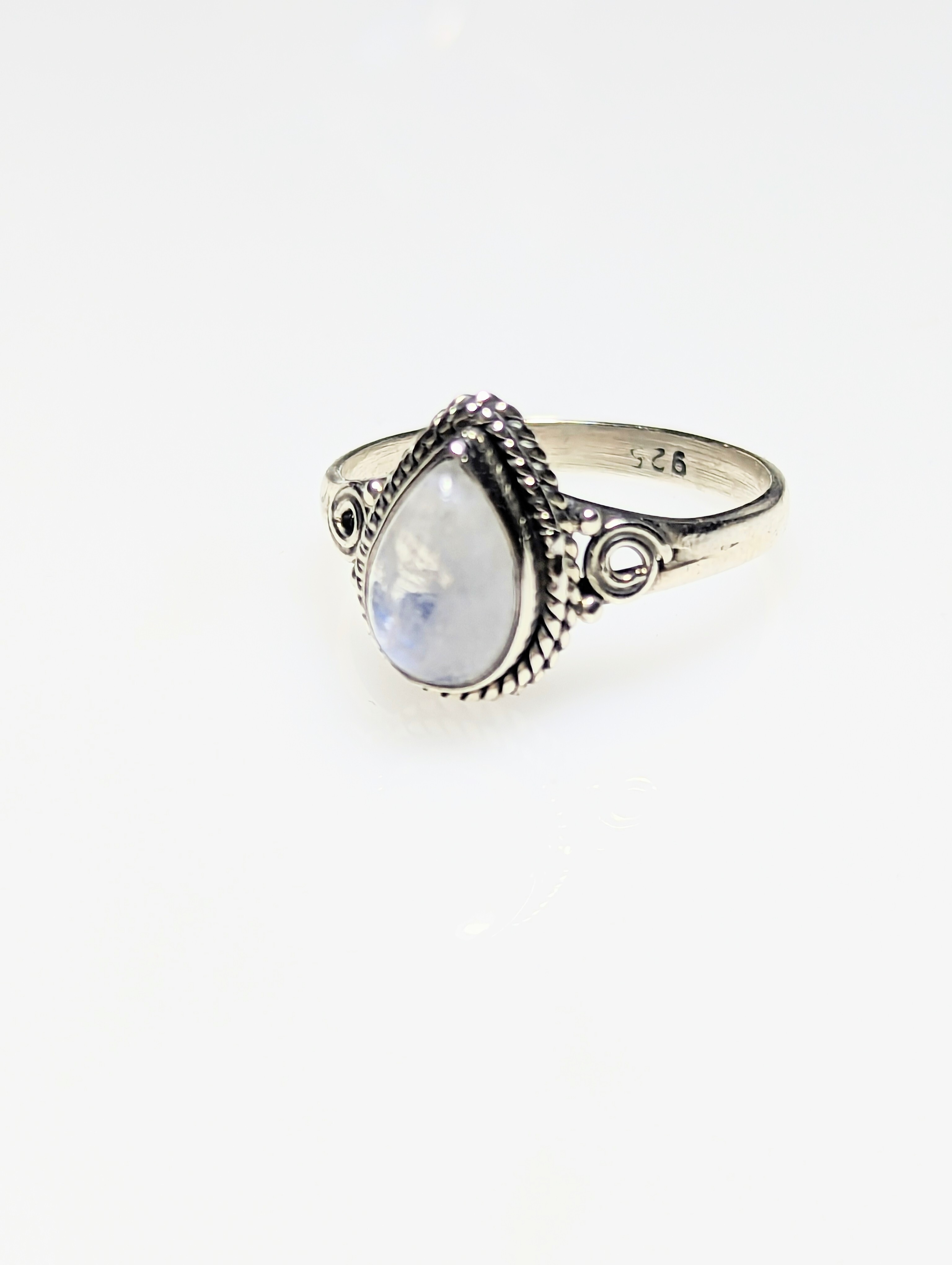 925 Silver & Moonstone Ring