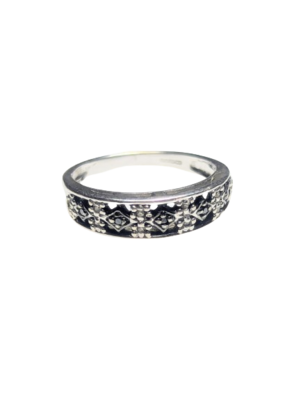 9kt White Gold & Diamond Ring