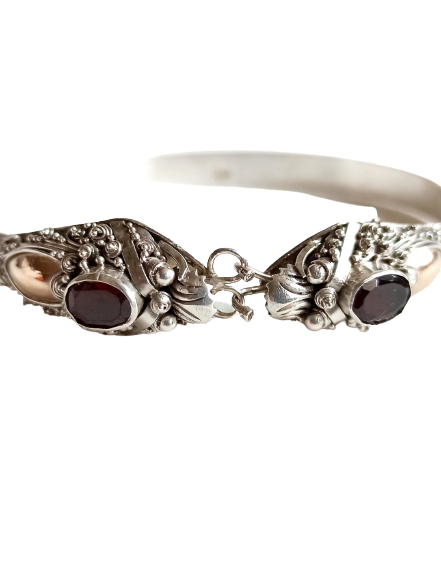 Cobra Bracelet - 925 Silver & Garnet