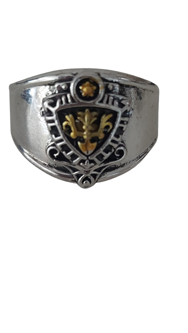 925 Silver Ring With Crest