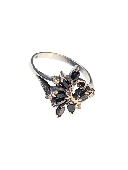 Ornate Sapphire Ring in 925 Silver