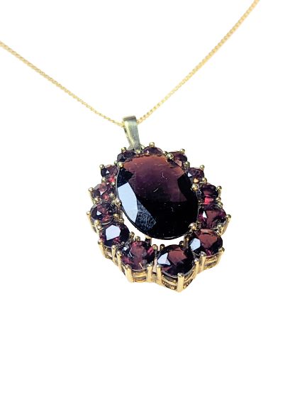 8ct Gold & Garnet Pendant Necklace