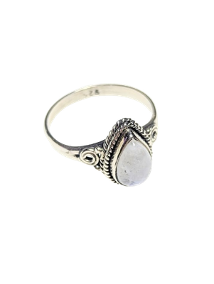 925 Silver & Moonstone Ring