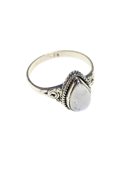 925 Silver & Moonstone Ring