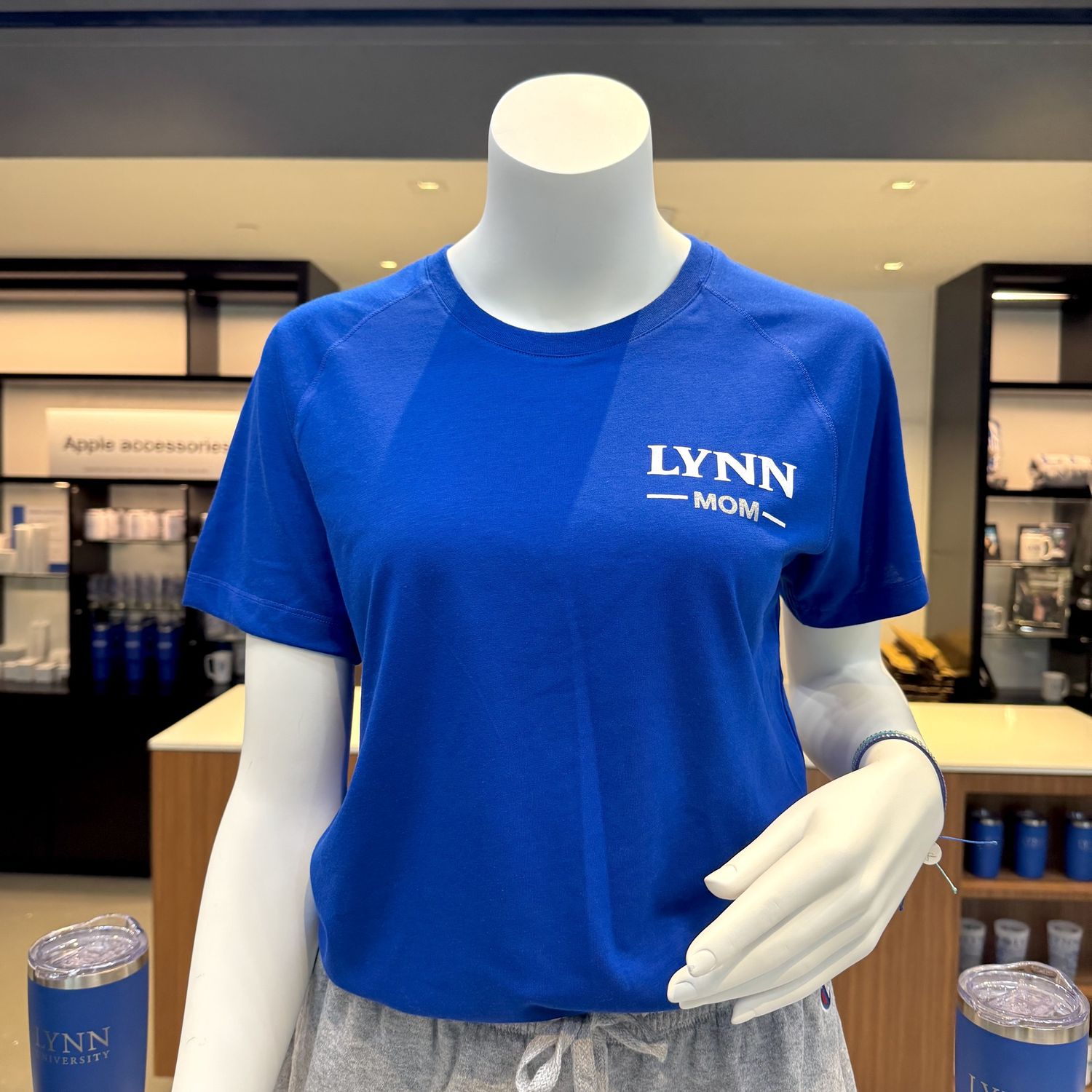 Adidas blended Lynn Mom shirt, Size: Small