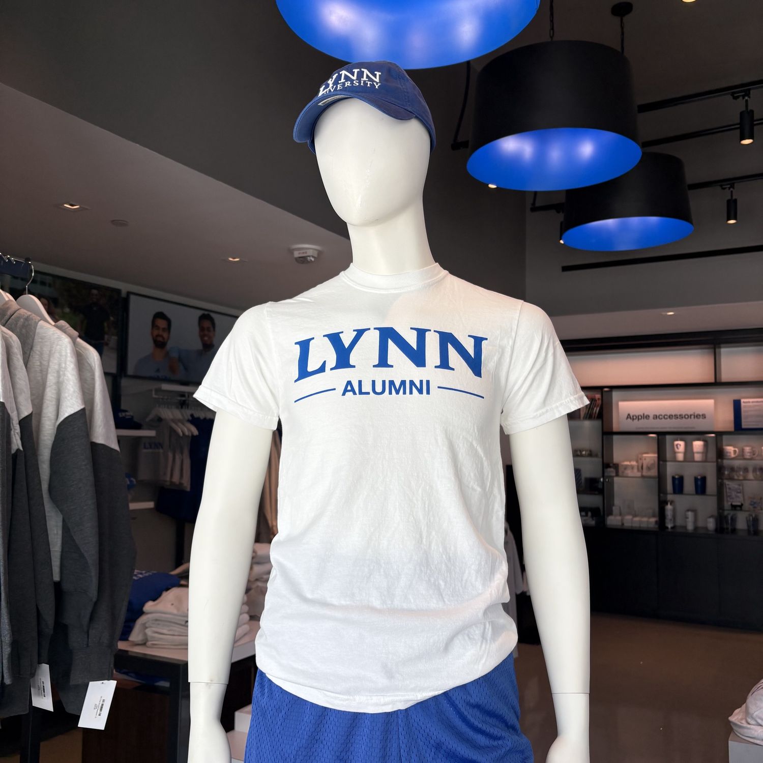 Lynn Alumni Graphic T-shirt, Size: Small