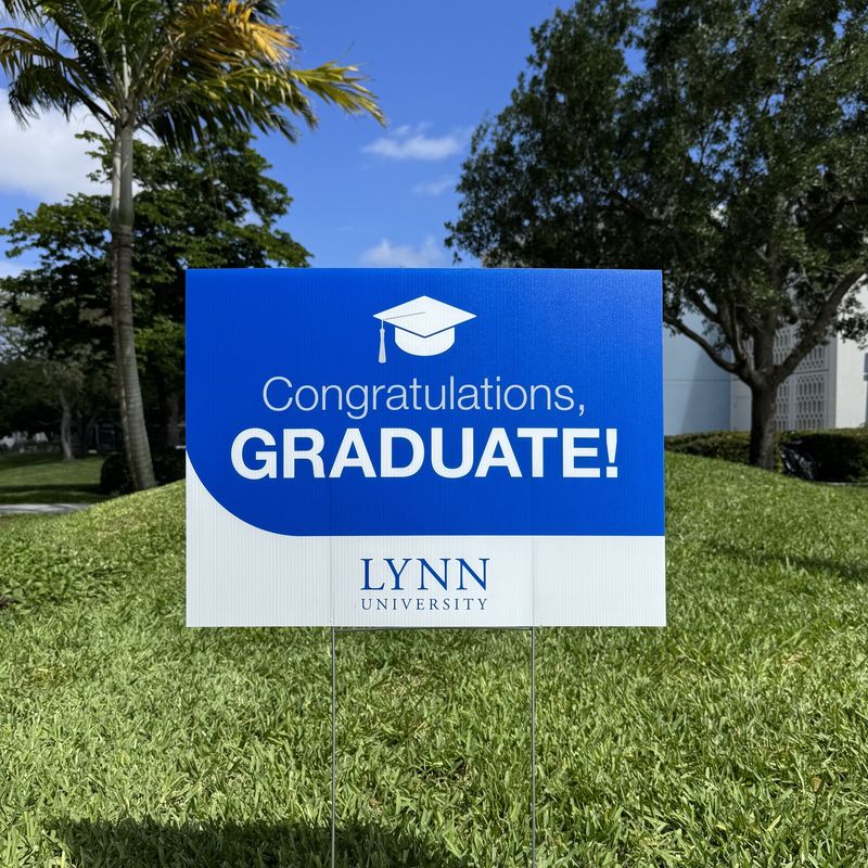 "Congrats, Graduate!" Lawn Sign