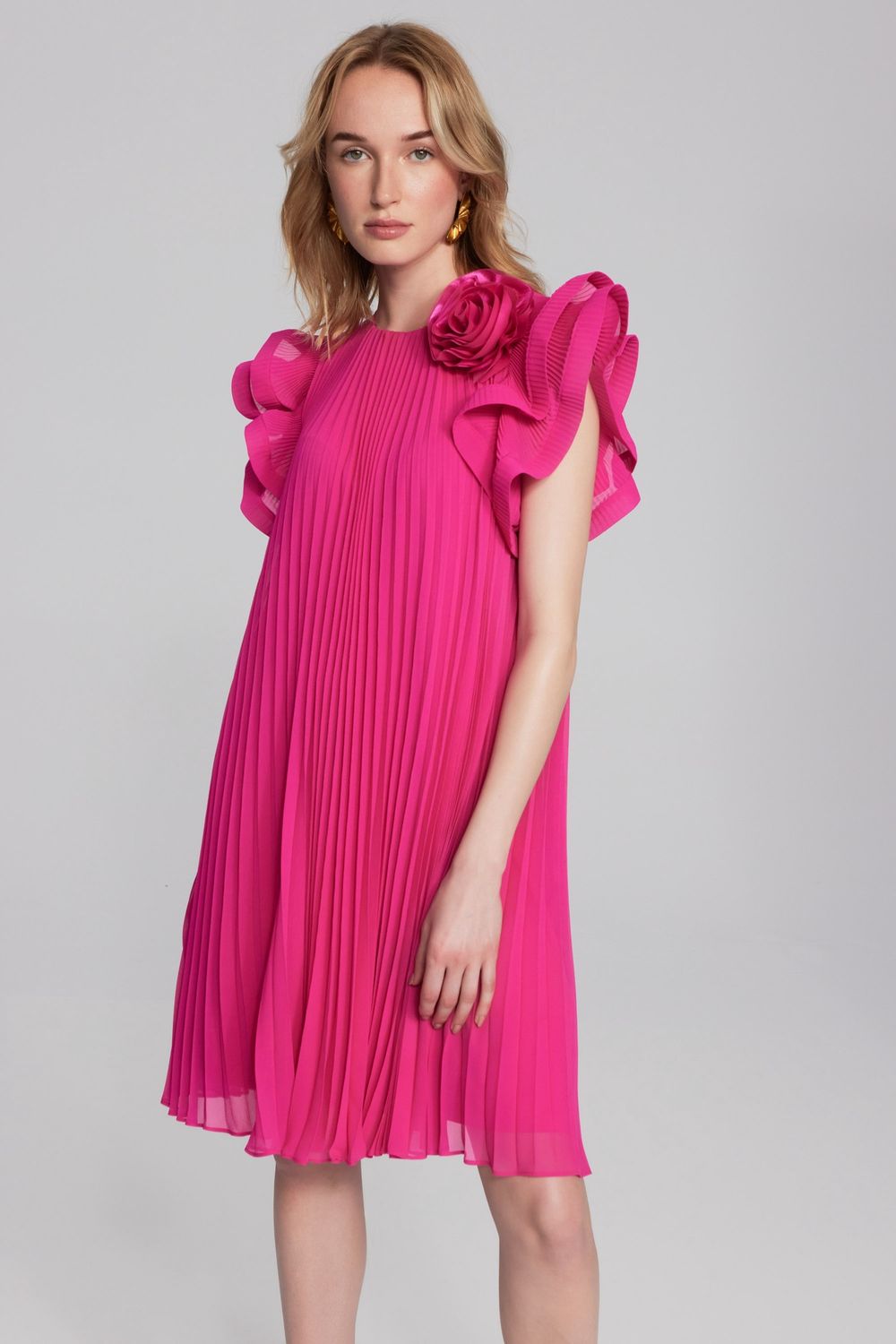 Chiffon Pleated dress with flower