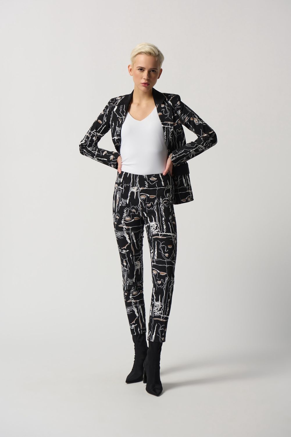 Face print cropped pant