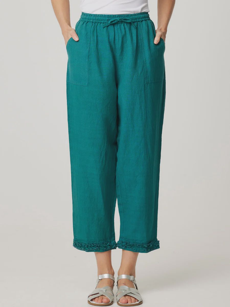 Ruffle Capri Pant