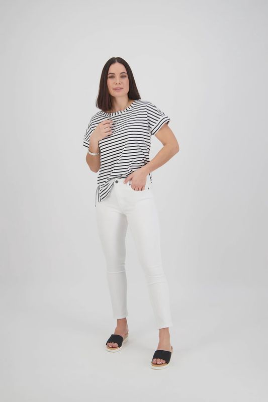 Skinny Leg Ankle grazer Jean