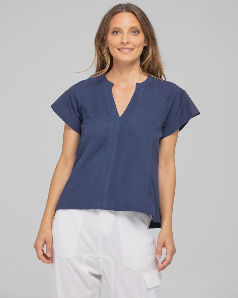 Livy Top Navy