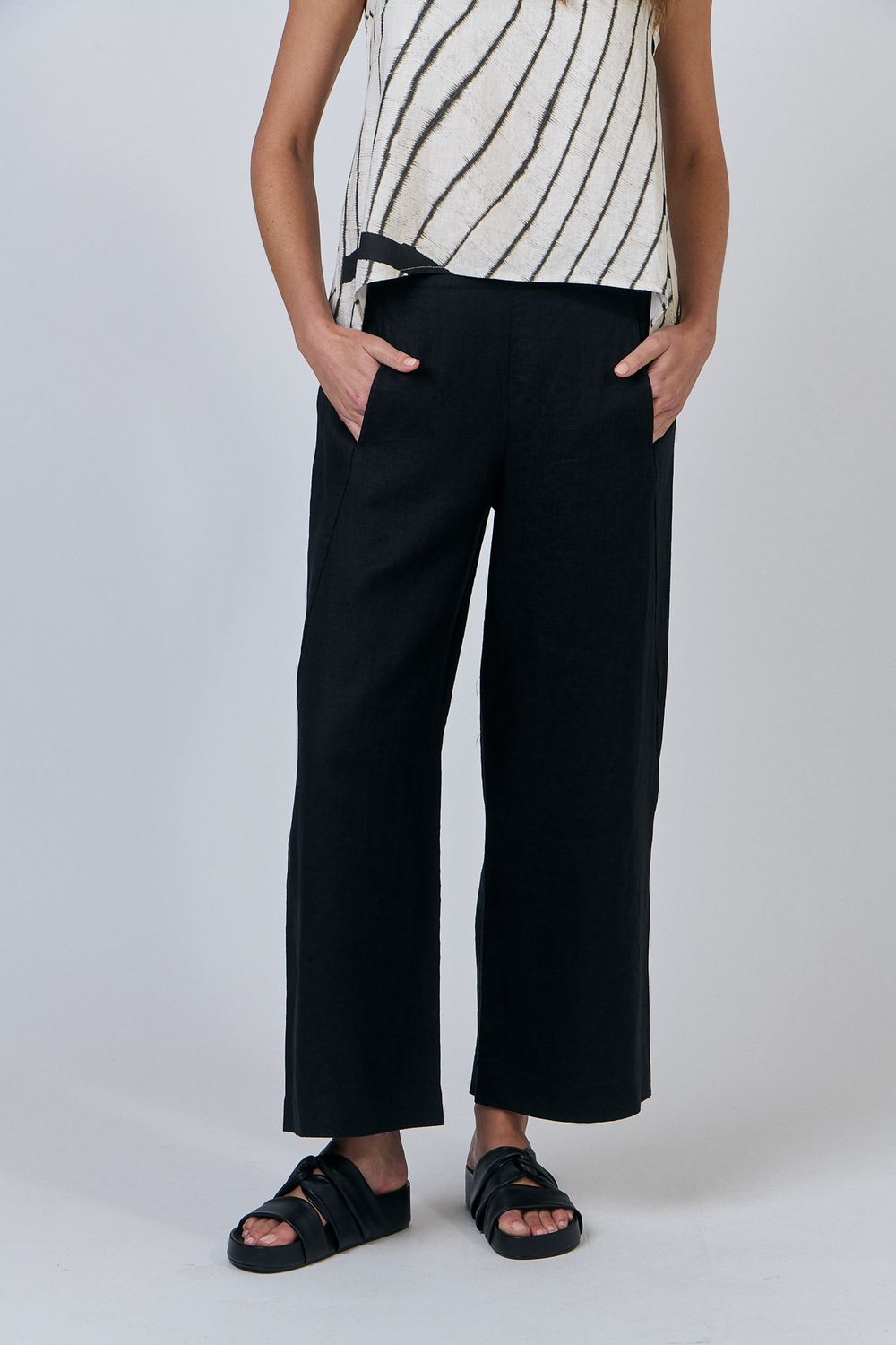 Black wide leg line pants