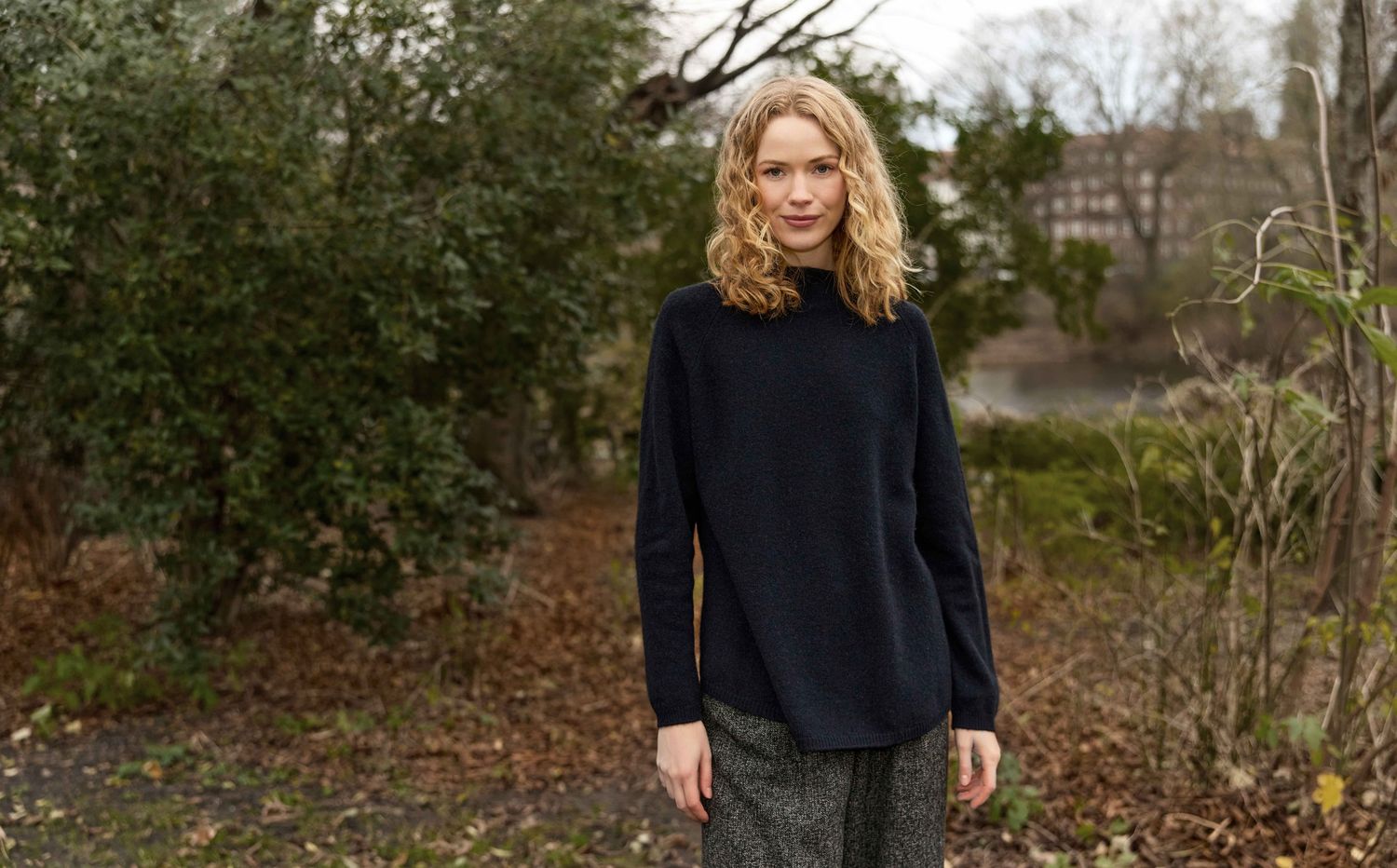 Zofia Yak Wool pullover Navy