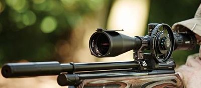 Razno - pokrovčki strelni daljnogledi in libele