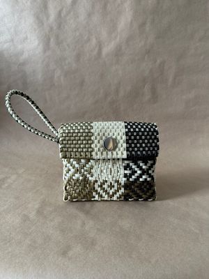 Clutch | Muñequera Oro y Marrón.