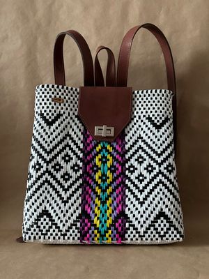 Mochila Artesanal | Backpack Línea centro.