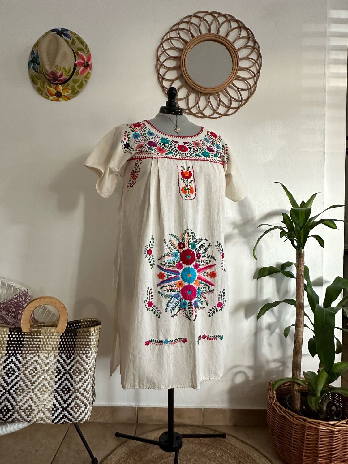 Bata Florencia Bordado a mano | 2XL / 3XL